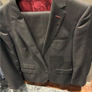 Men's gray/red plaid suit.  38s slim.  32x30
